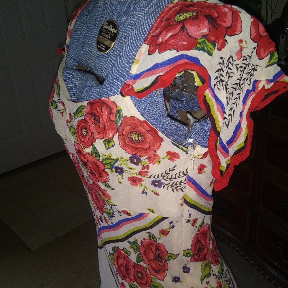 Due Wong dress